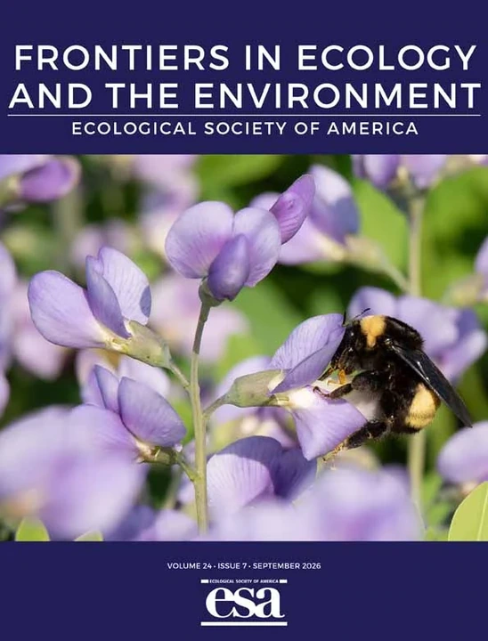 FRONTIERS IN ECOLOGY AND THE ENVIRONMENT 期刊封面